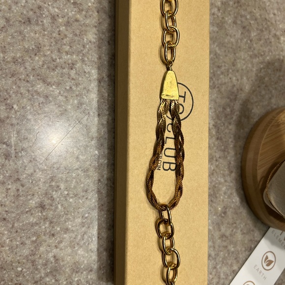 New Twisted Silver Element Necklace and Bracelet Set - Picture 6 of 10